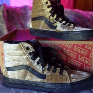 Velvet vans